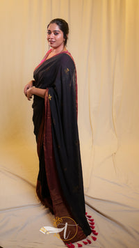 Zari Emb Stripes Border