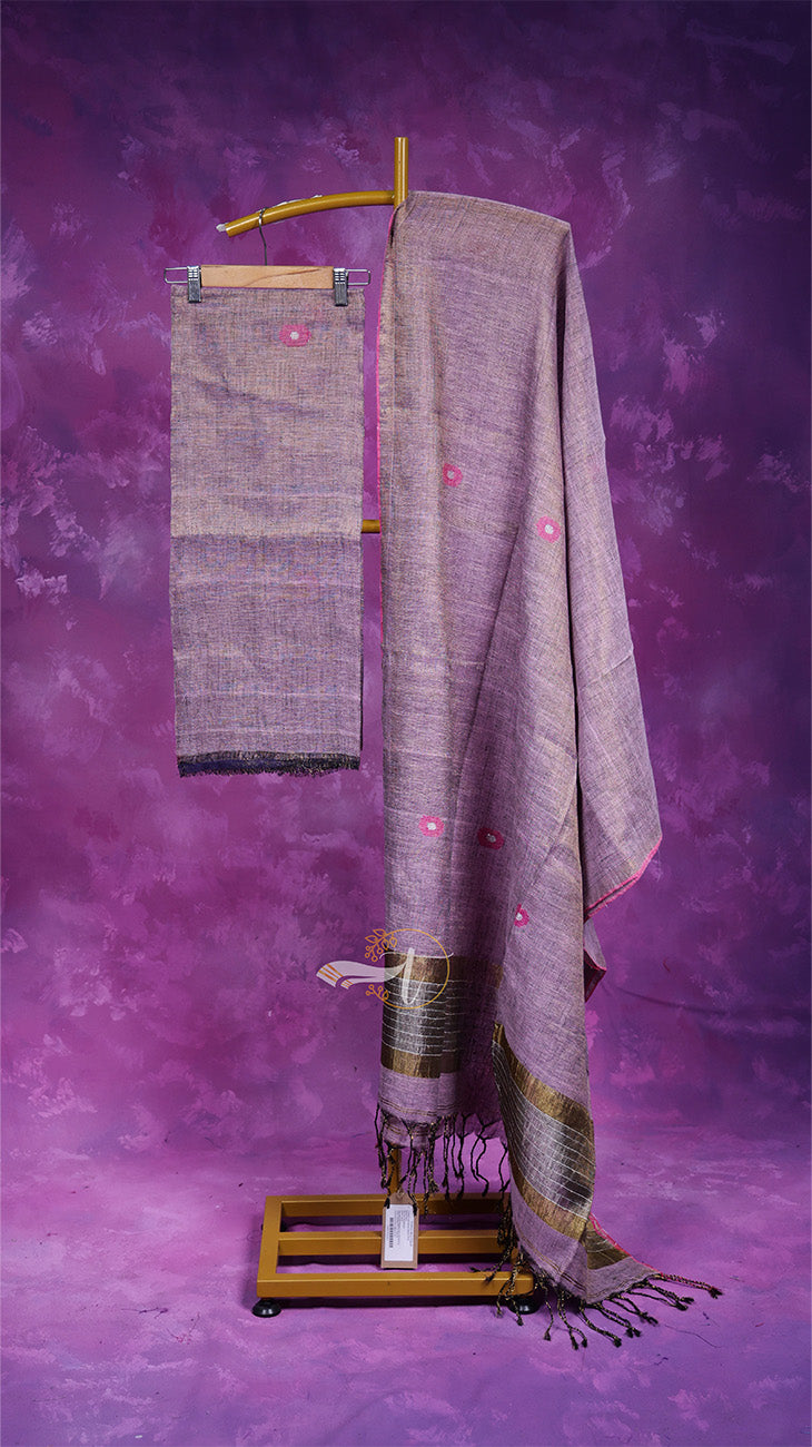 Saree with a textured pattern on a purple background