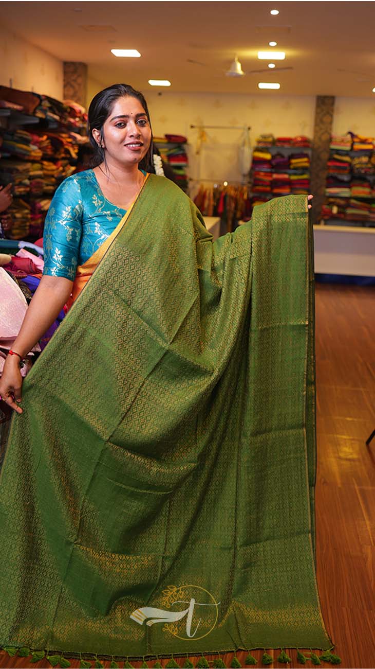 Premium Zari saree