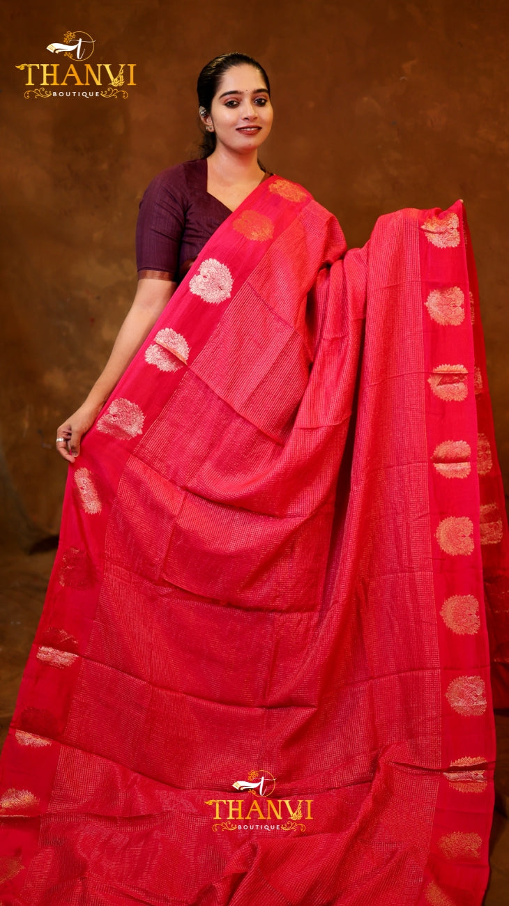 Vairaoosi Crushed Saree