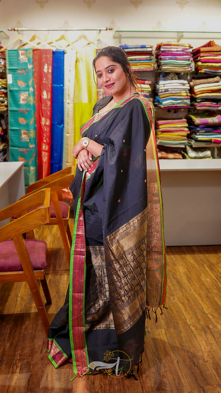 Mesmerised Maheshwari Cotton Saree