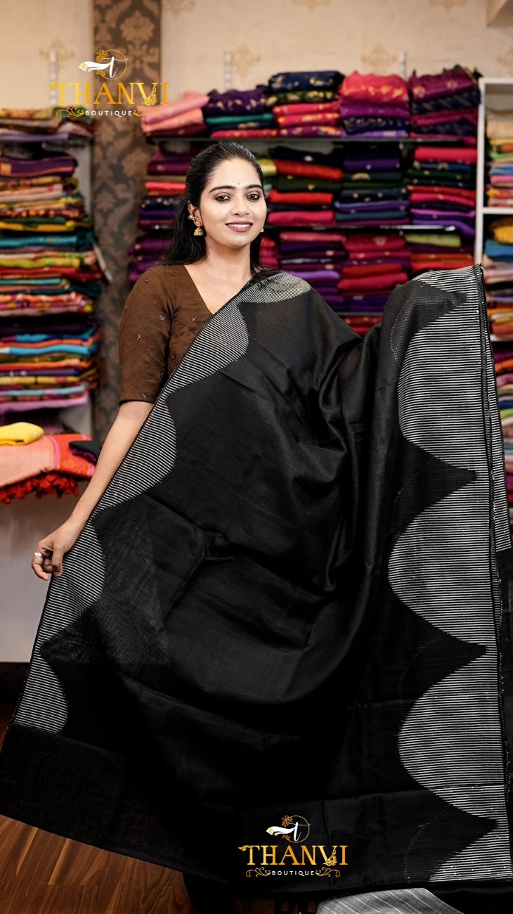 Wave Thread Border Saree