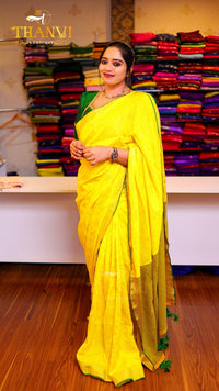 Jacquard Rose Print Saree