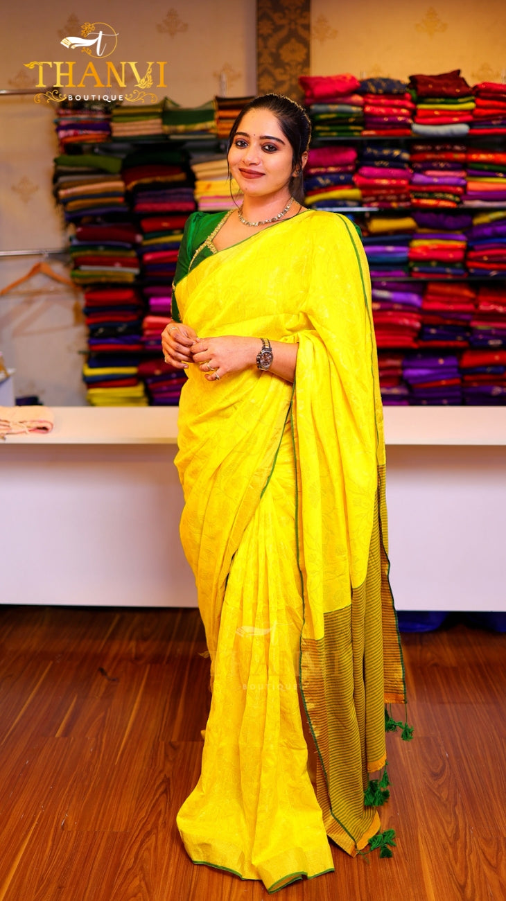 Jacquard Rose Print Saree