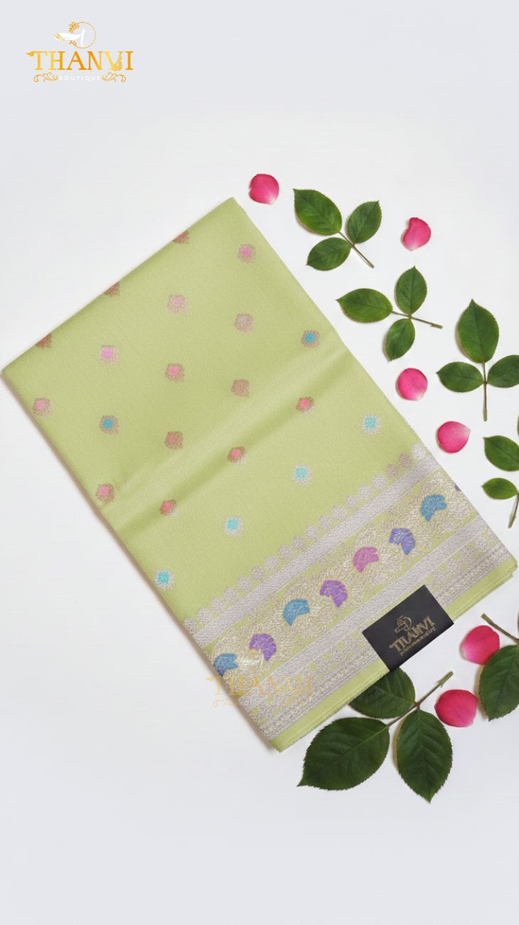 Russian Self Figar Border