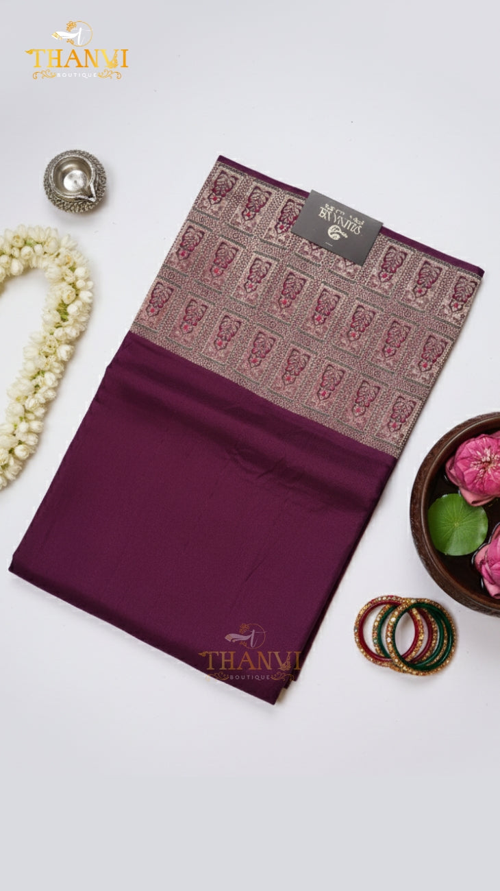 Russian Self Figar Border