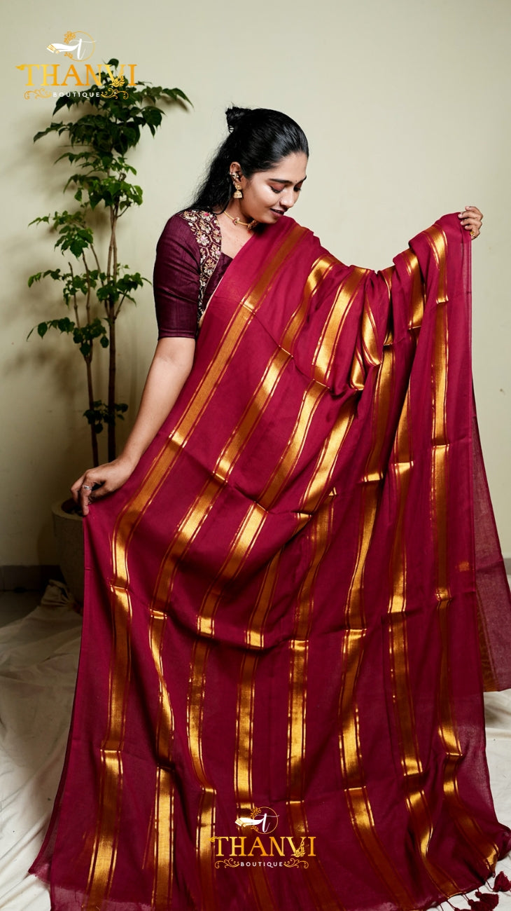 String border Saree