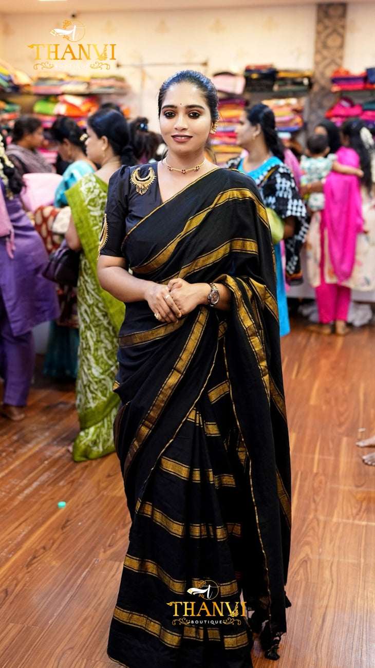 String border Saree