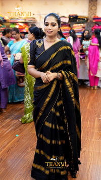 String border Saree