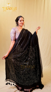 Modal Chumki Glimmers